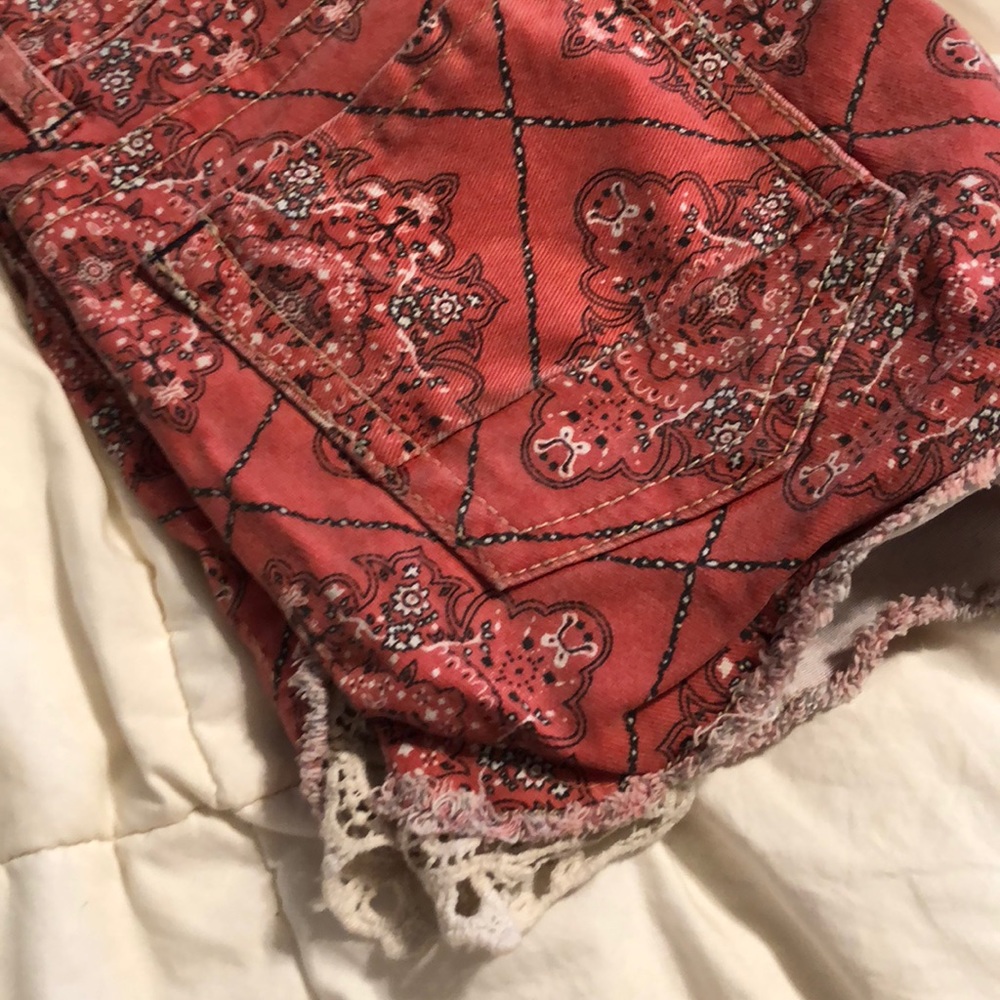 Pattern shorts - Picture 4 of 4